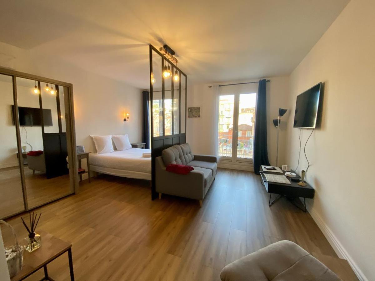 Le Verlaine, Studio En Centre Ville A Deux Minutes Des Plages Menton Buitenkant foto